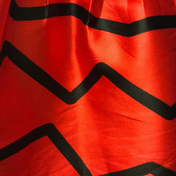 Beautiful Abstract Printed Skirt - Picture 6 of 7